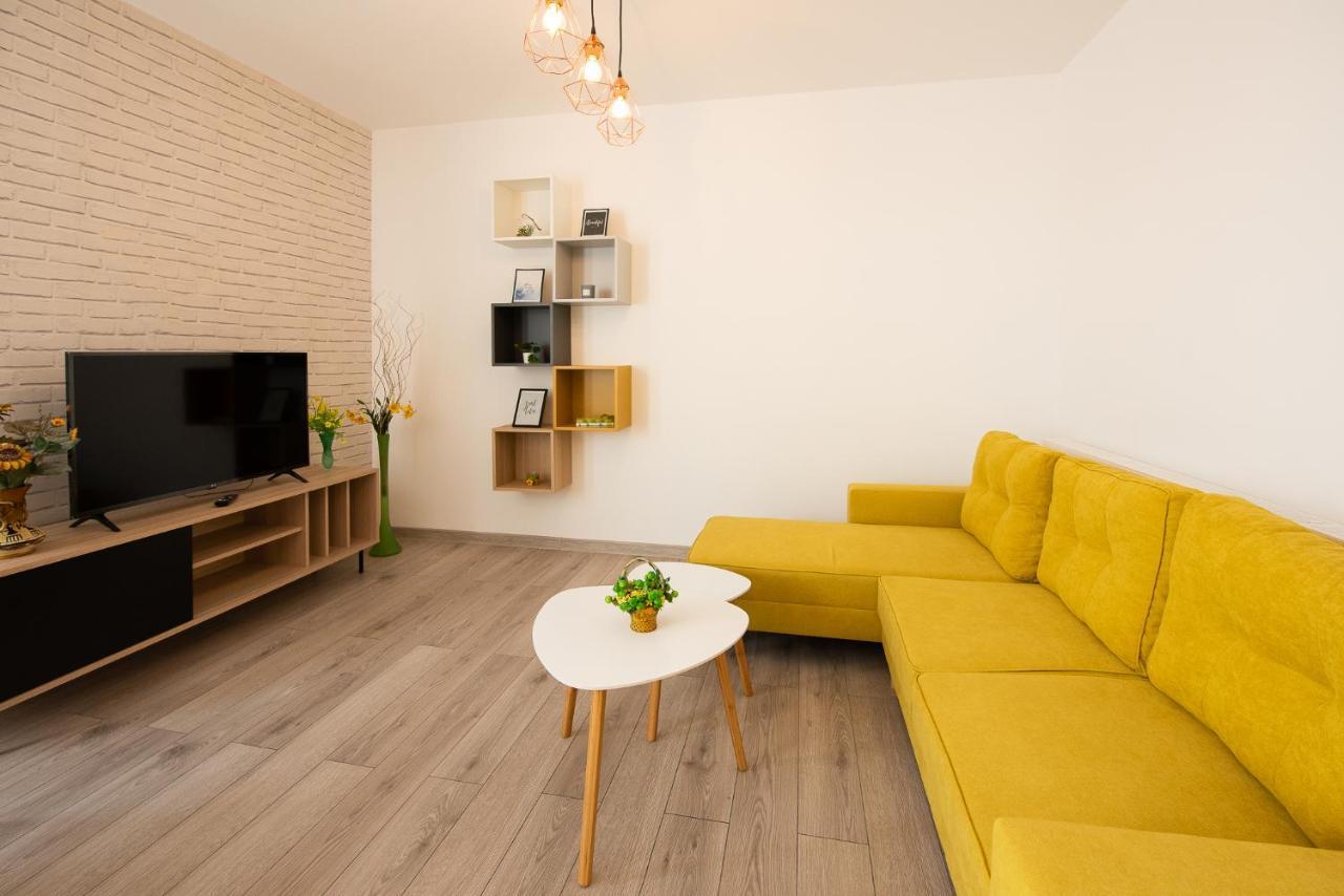 Art Apartment Târgu-Mureş Екстериор снимка